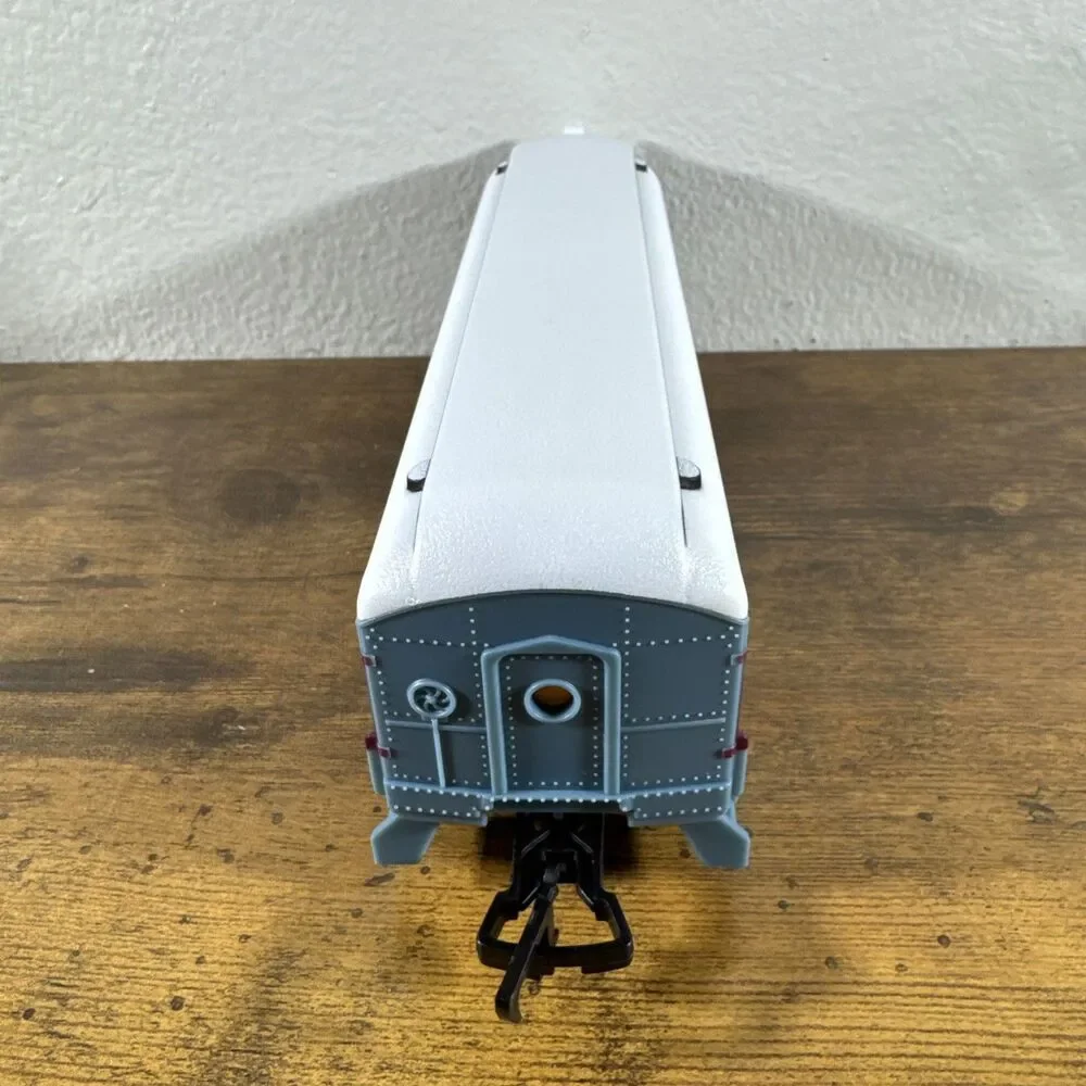 Lionel 7-11925 Polar Express Replacement Observation Car For Parts Missing Wheel